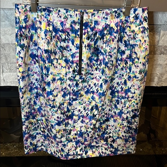 Ann Taylor White and Blue Pencil Skirt Knee-Length size 12P - Picture 9 of 10